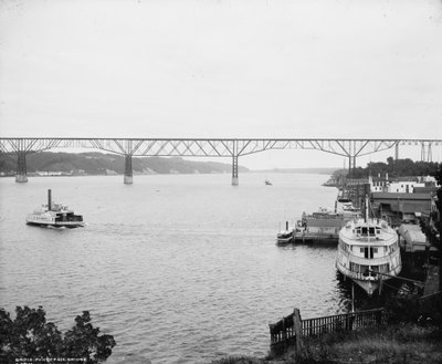 Puente Pokeepsie (Poughkeepsie), Nueva York, c.1880-97 de Detroit Publishing Co.